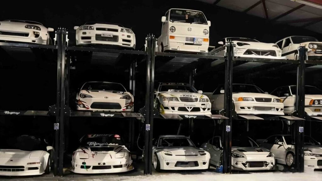 triple car parking lift